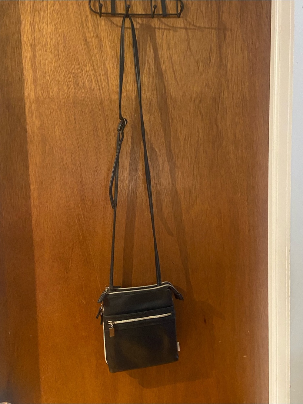 Stella & Max Black LeatherCrossbody Bag